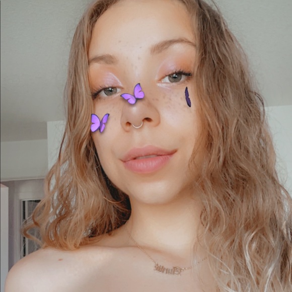 Meet your Posher, Paige - Picture 1 of 1